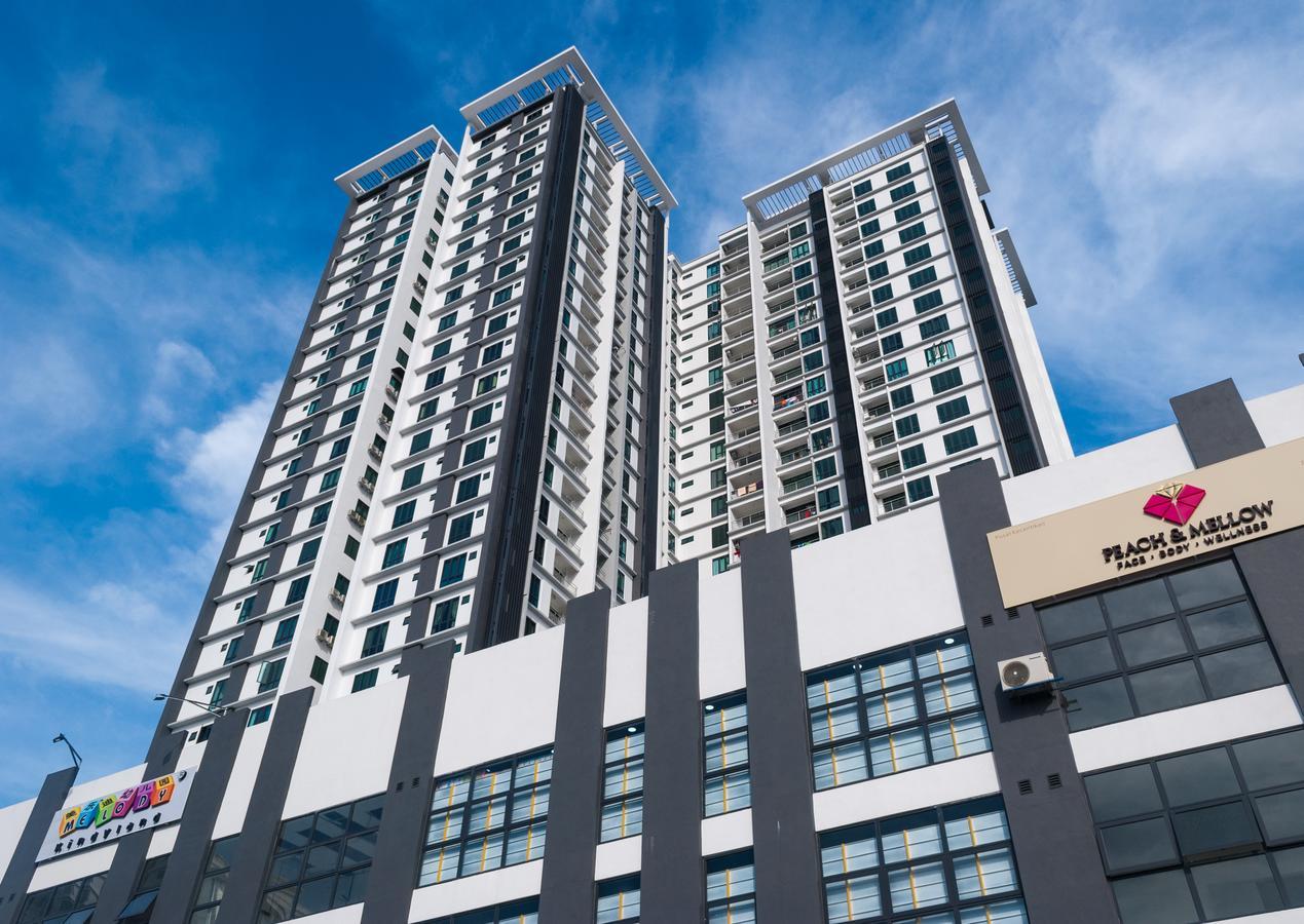 Lazy Traveler'S Suite By D Imperio Homestay George Town Exterior foto